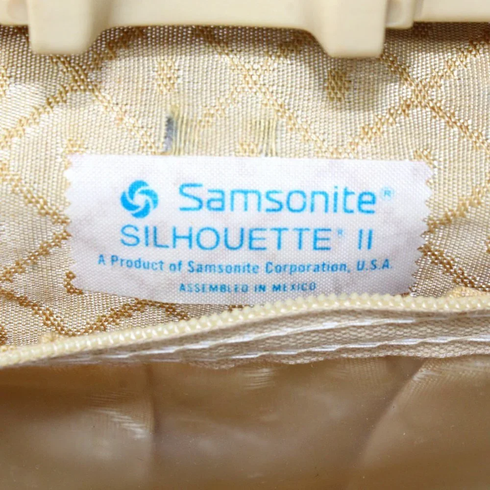 Vintage Samsonite Silhouette II Burgundy Red Train Clam Case No keys